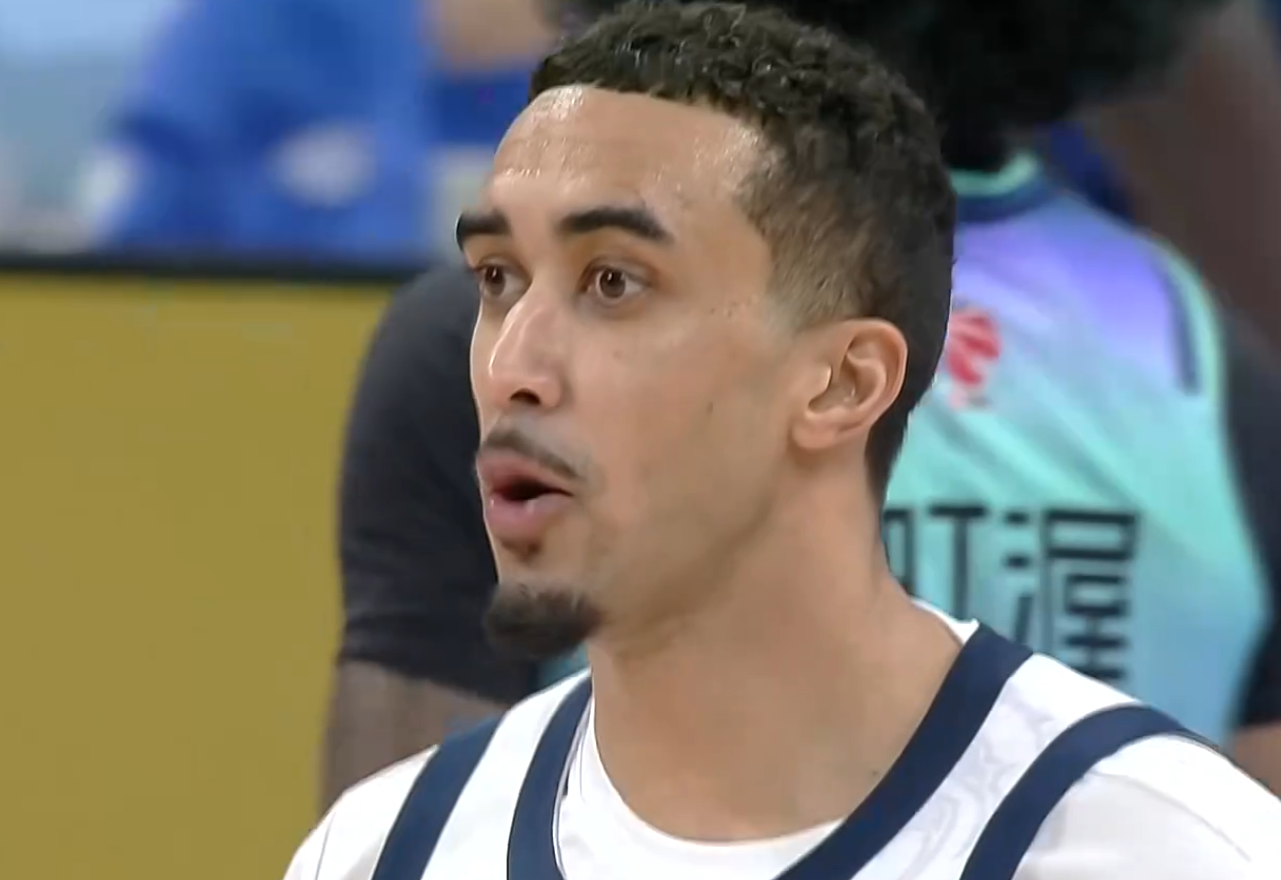 乐鱼体育官方网站-广东104-113上海！球员评分：3人满分，2人良好，2人不合格